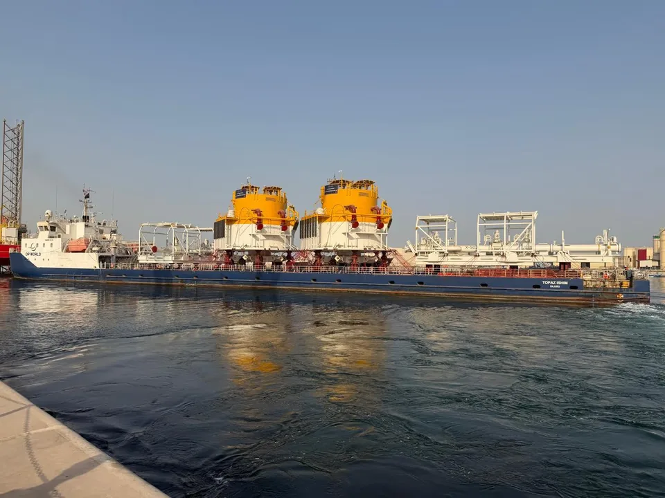 Las monoboyas de Vaca Muerta Oil Sur cruzaron el Estrecho de Ormuz