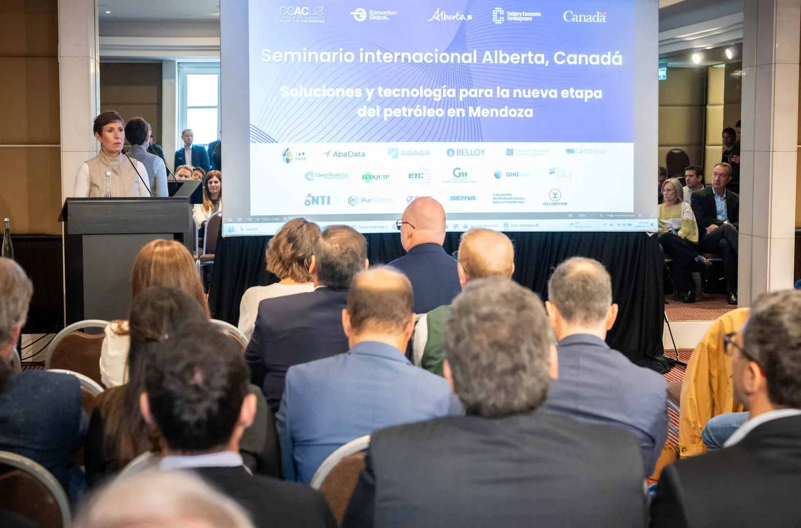 Mendoza y Alberta profundizan su cooperación energética en hidrocarburos