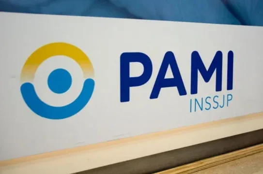 Denuncian penalmente a exfuncionarios por retiros voluntarios en Justicia y PAMI