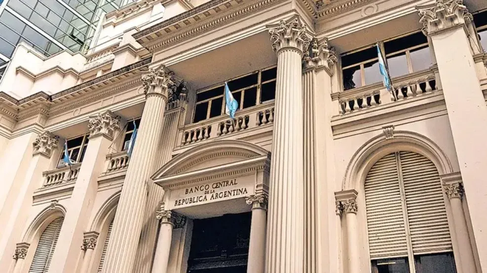 Economía lanzó una nueva licitación de deuda con conversión y un bono dual