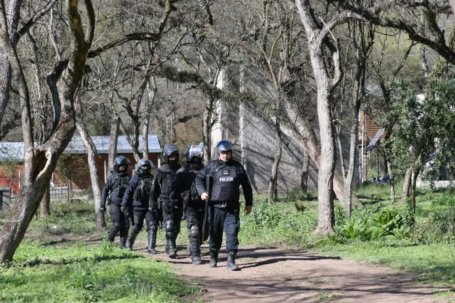 Gobierno de Tucumán actúa en Embalse El Cadillal: viviendas en zona prohibida