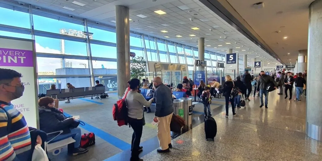 Aeroparque reabre tras 55 horas de obras y retoma su operación con demoras