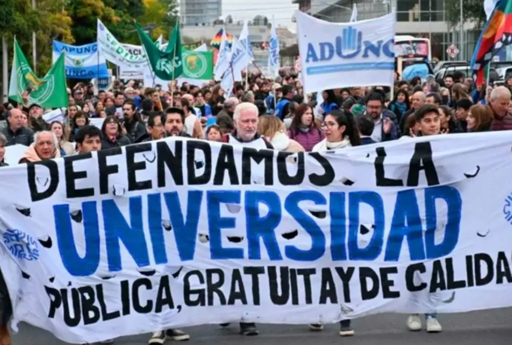 El Gobierno propuso un aumento del 6% a docentes universitarios y FEDUBA rechazó la oferta