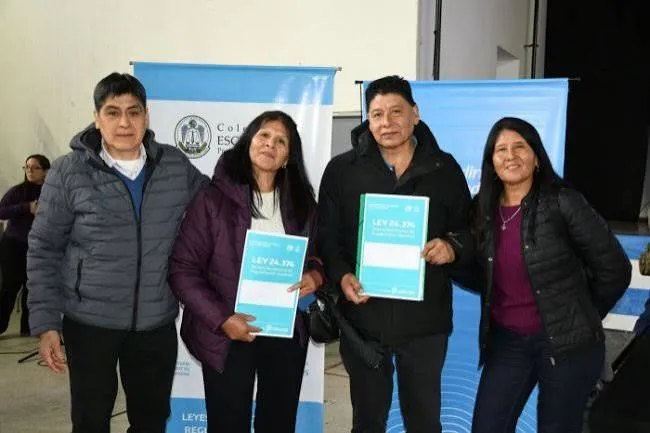 Entregaron 284 escrituras y certificados a familias de Hurlingham