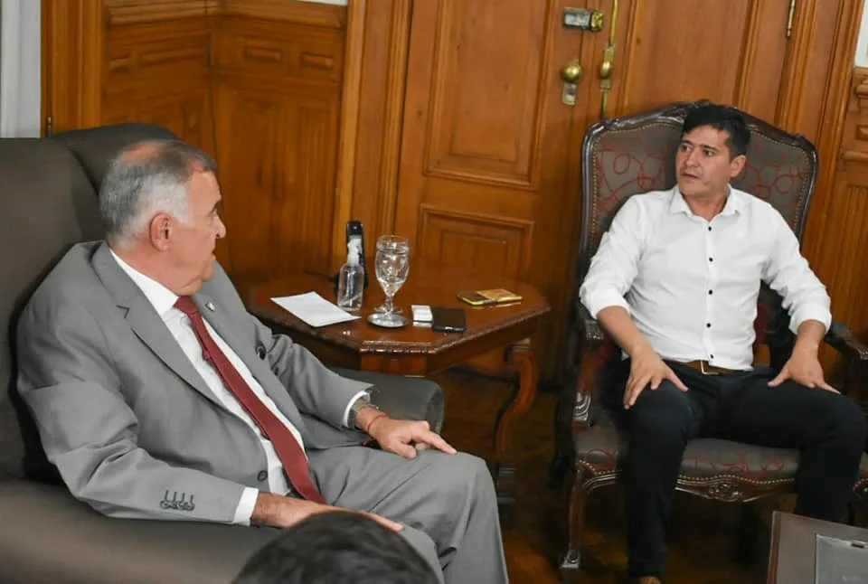 Chincarini cruzó a influencers libertarios y ratificó la reelección de Chahla