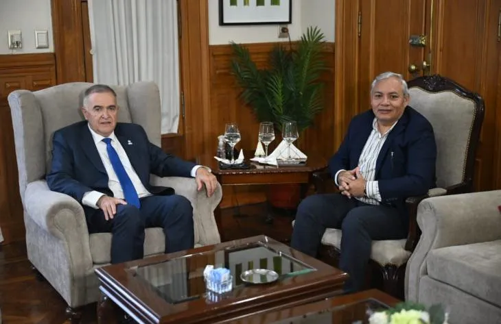 Jaldo y Toscano coordinan agenda parlamentaria y plan de trabajo en barrios de la capital tucumana