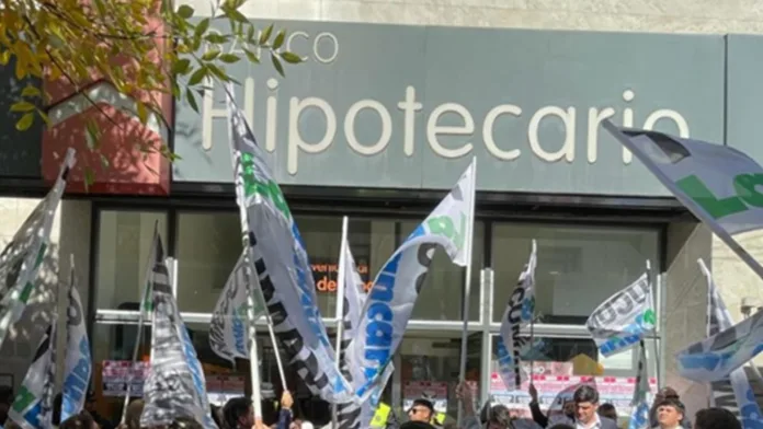 La Bancaria denuncia ante la OIT la represión policial en Tucumán